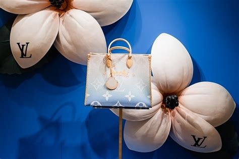 louis vuitton сумка сочи|Louis Vuitton выпустили сумку с надписью «Sochi».